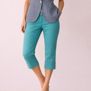 Cotton Connection Woman’s Teal Capris Size 10